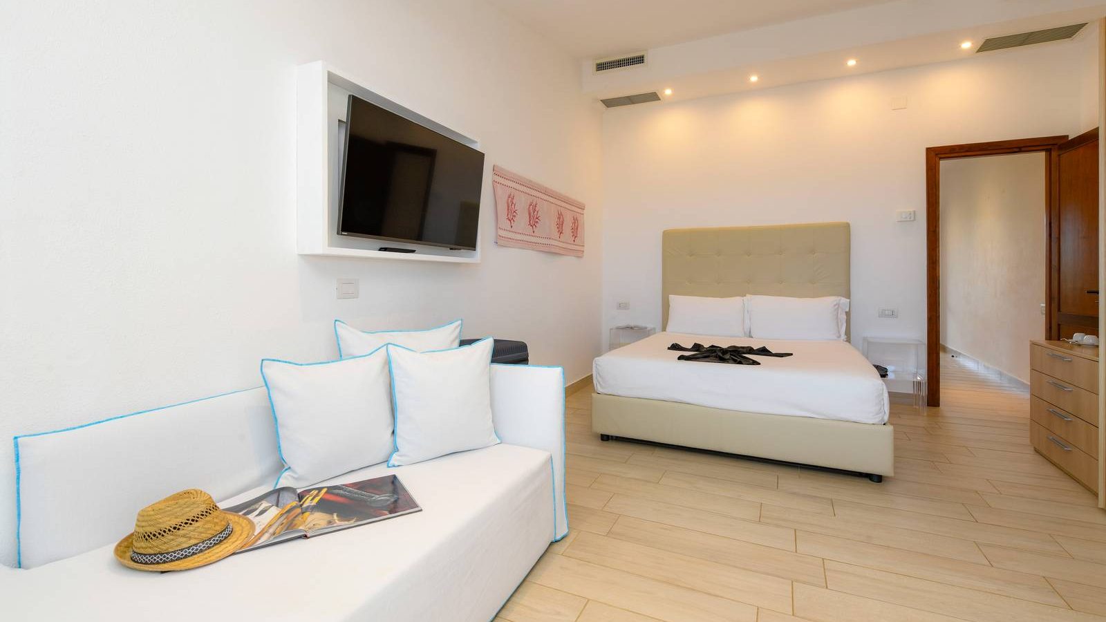 Chambre Deluxe Family vue mer – Cormoran Resort Villasimius