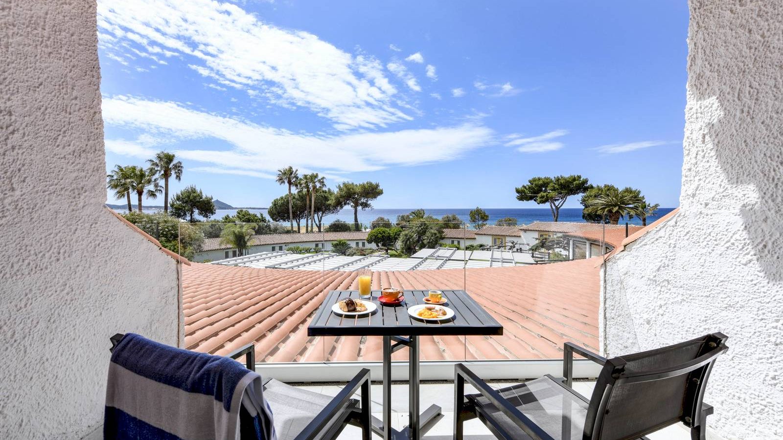 Chambre Supérieure vue mer – Cormoran Resort Villasimius